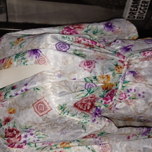 L.A. Intimates Robe - Picture 6 of 7